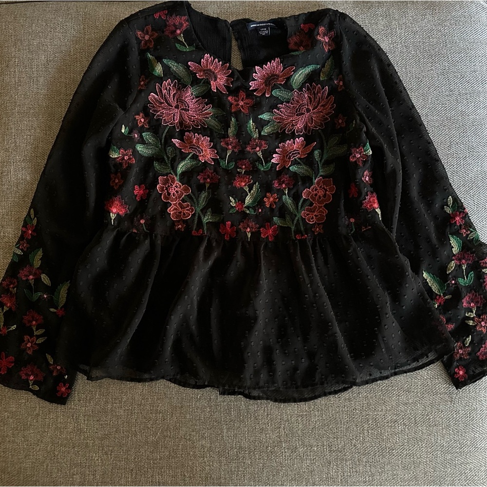 EUC - American Eagle Floral Peasant Blouse